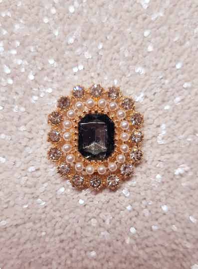 Antraciet gaaf steentje