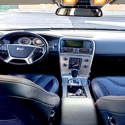volvo-modif-int-devant-standard-7m5iz9.jpg