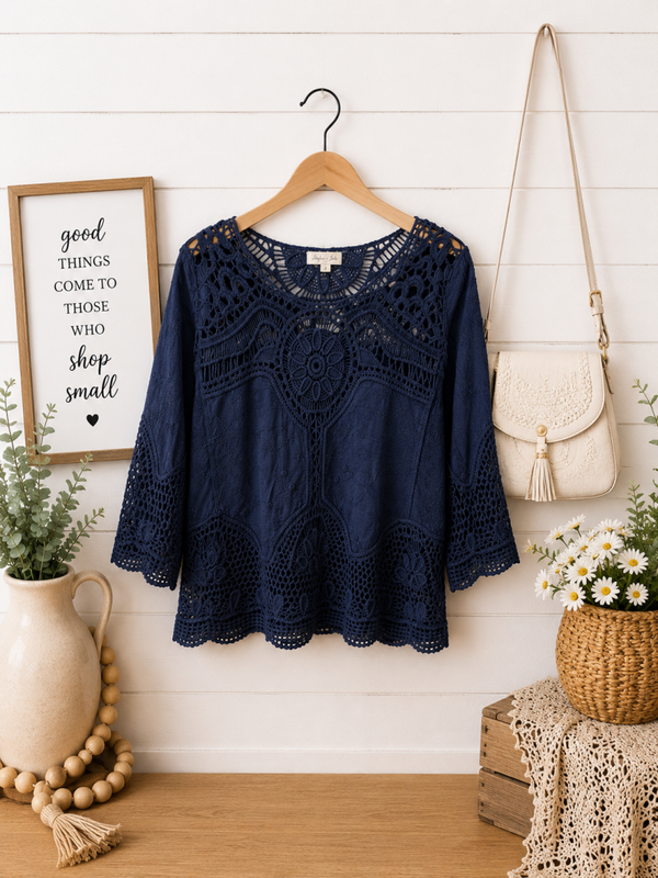 Skylar & Jade Navy blue crochet top Size Small