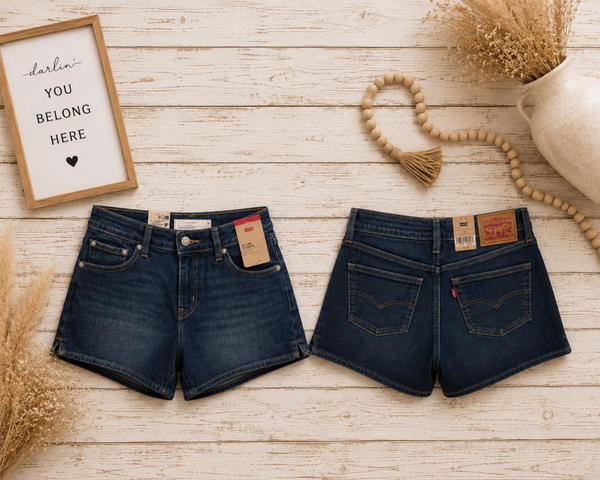 Levis A-line dark wash denim shorts Size 28
