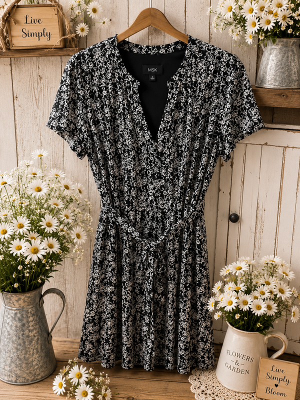 MSK Black & White mid length dress with tie Size 18