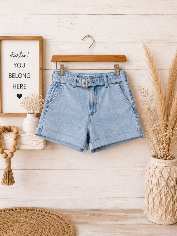 Risen belted Jean shorts Size Medium