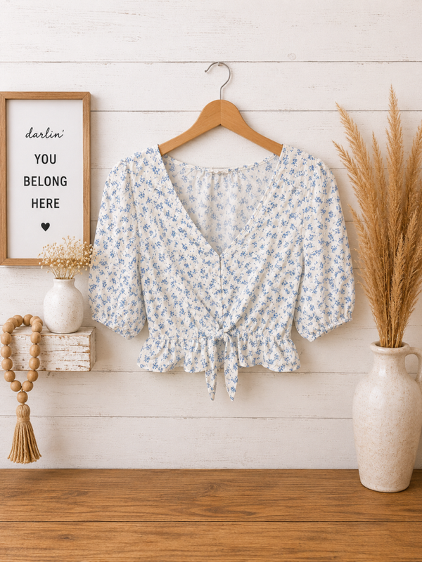 Sieana Sky black & white floral top Size Medium
