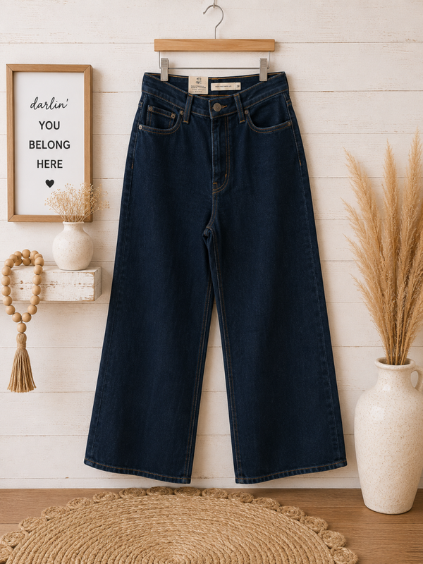 Levis 728 High Rise wide leg jeans Size 28X32