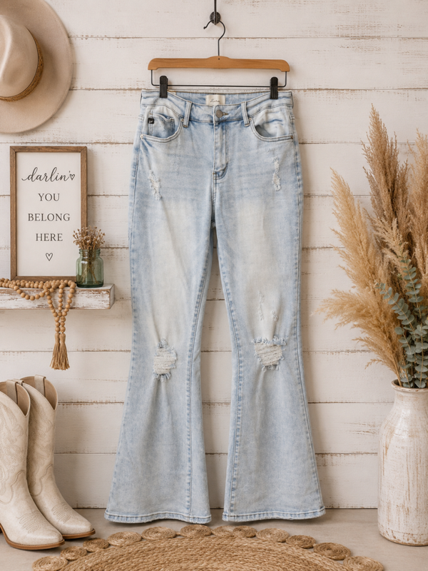 Kancan light washed bell bottom jeans size 11 / 29