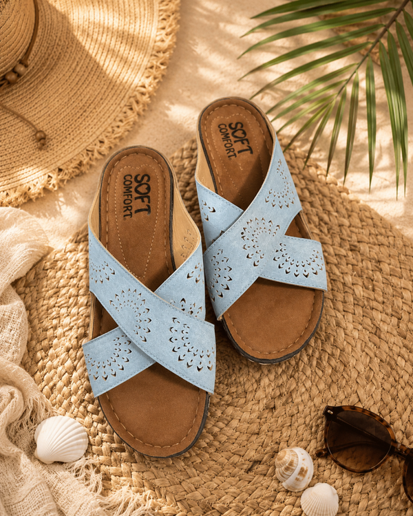 Soft comfort blue sandals Size 8