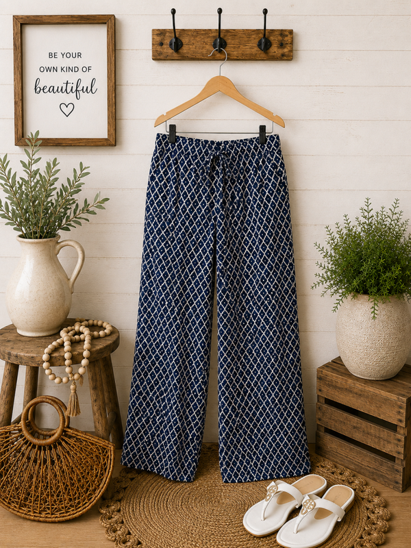 SOHO navy & white dress pants Size Large