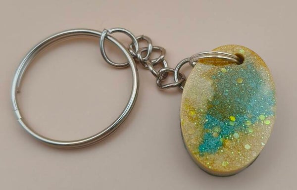 Oval keyring