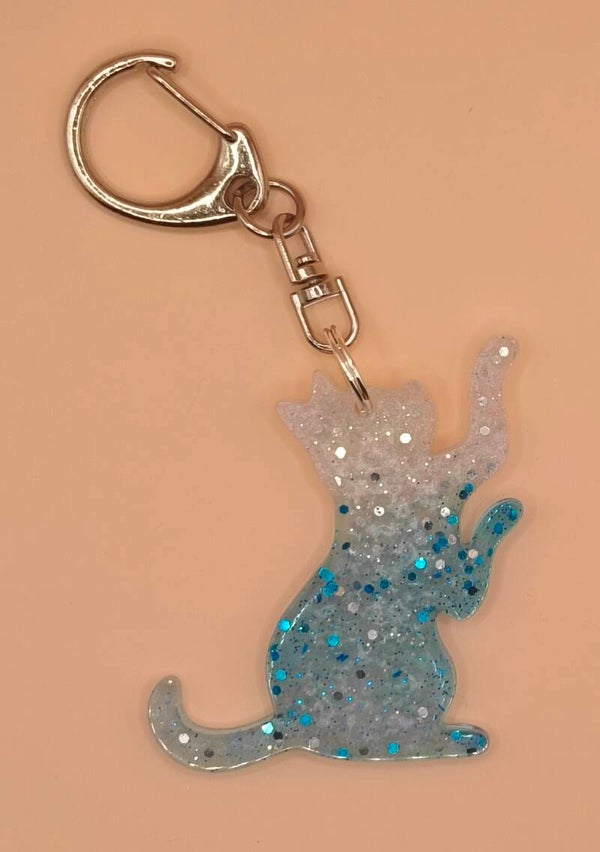 Cat keyring standing blue/white