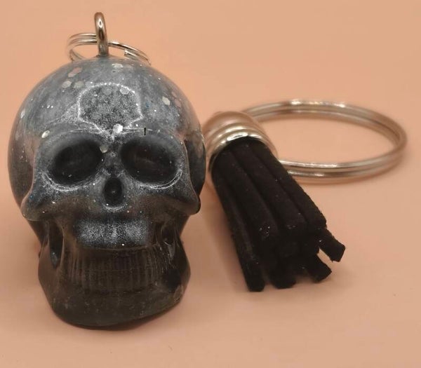 Skull keyring black/silver/black