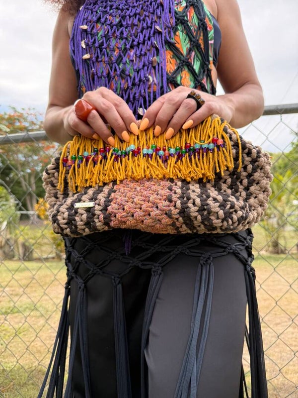 La Selva Negra Clutch