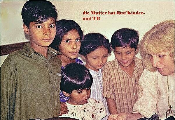 fünf Kinder der Frau. Da muss sie doch krank werden.