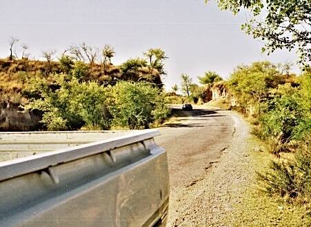 Im Pick Up auf dem Highway