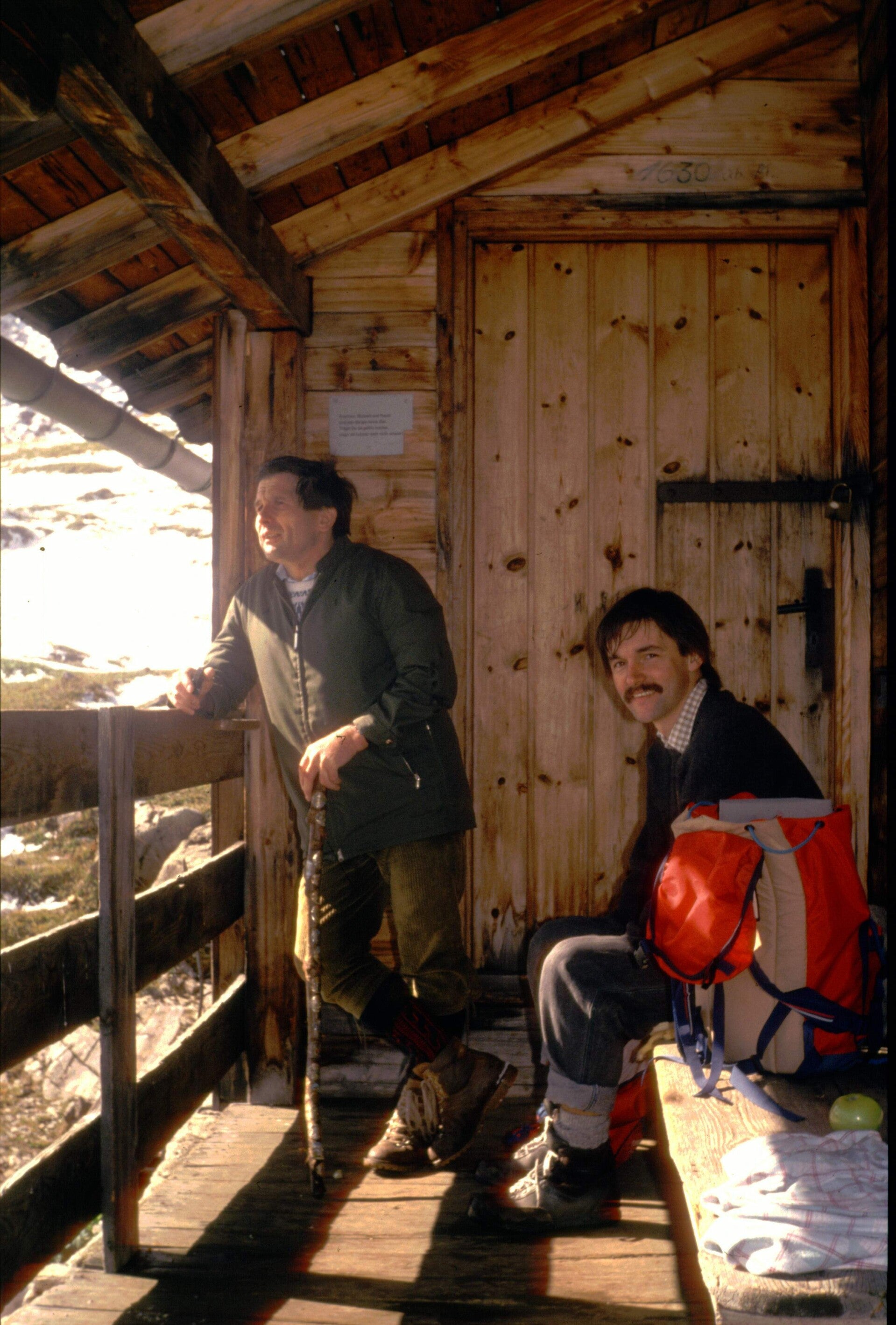 mit Blum auf der Berghütte