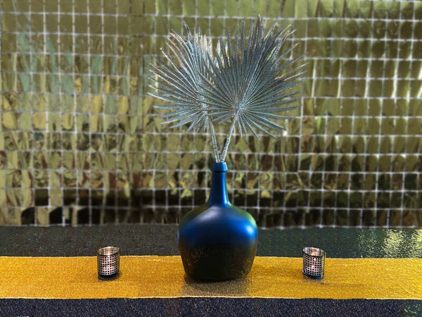 "CLASSIC GORGEOUS" box