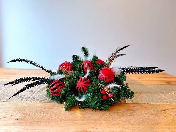 "Glistening Red Elegance" Luxe Versierde Kerstslinger