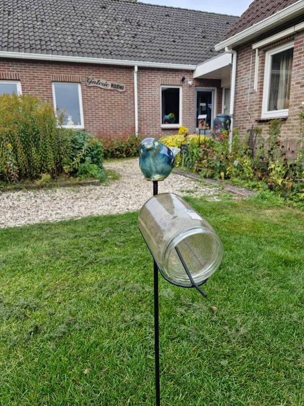 Pindakaaspot houder met 1 keramieken vogeltje
