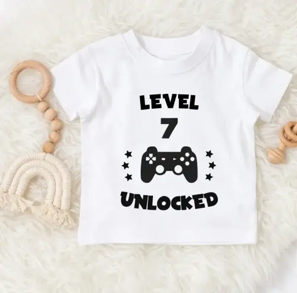 Verjaardags Shirt - level unlocked