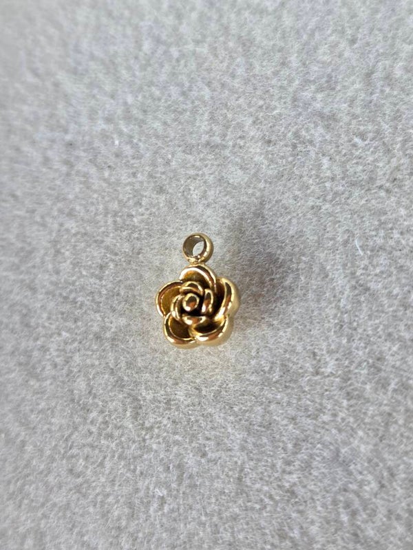 ROSE CHARM