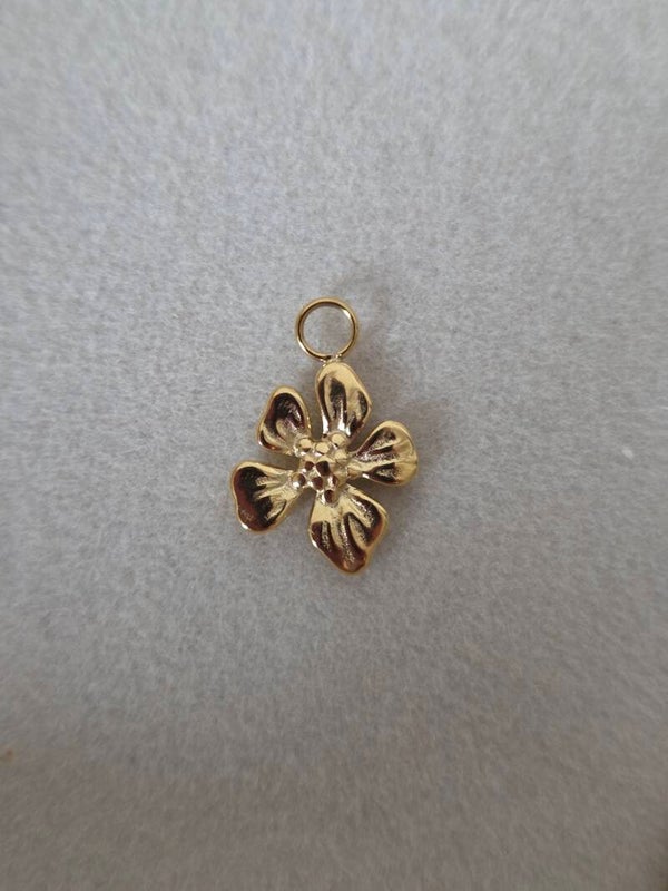 BLOOM CHARM