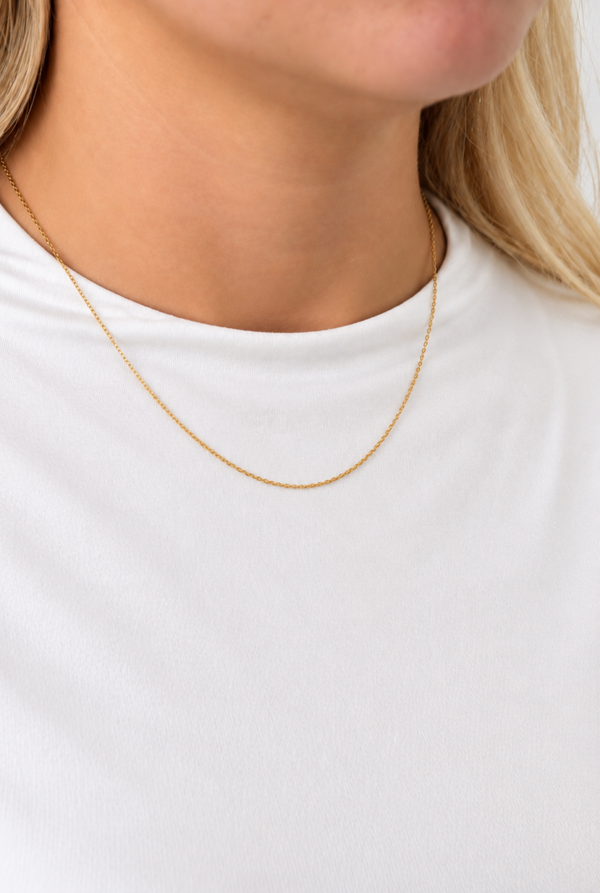 CHAIN NECKLACE