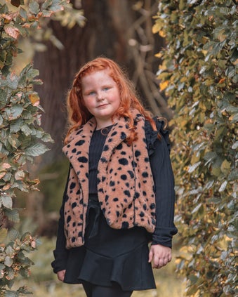 gezinsfotograaf-gezinnen-kinderen-gezellig-in-het-bos