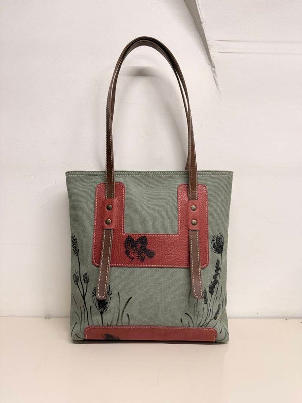 Iris | Salvia, bordeaux e marrone