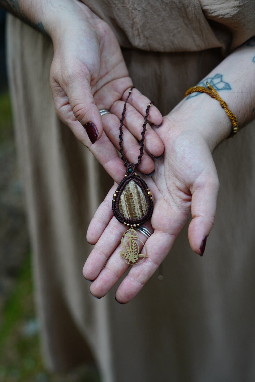 Aragonite du Pérou et l'esprit champignon