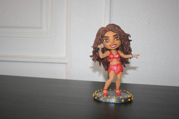 Petite chanteuse POP