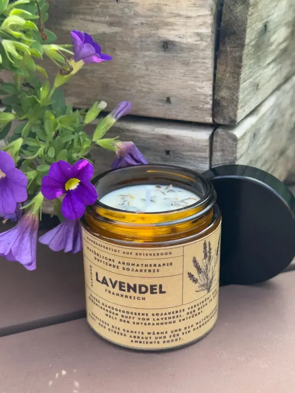 Lavendel - Duft Kerze aus Sojawachs in einem Schraub-Glas 100 ml