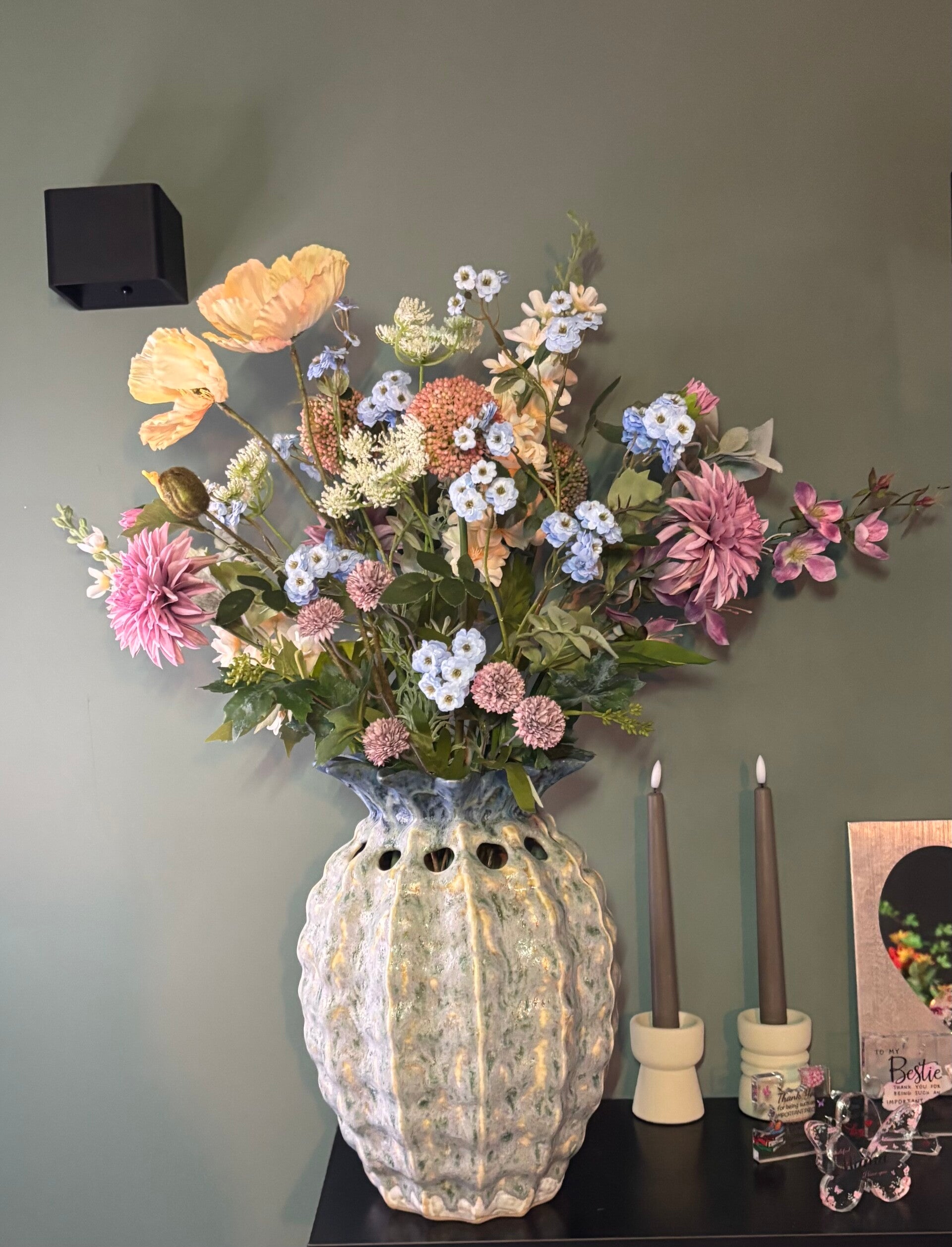 Boeket: Tropical Pastel Bloom