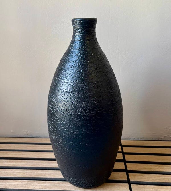 Mat zwarte vaas 40cm. Hoog