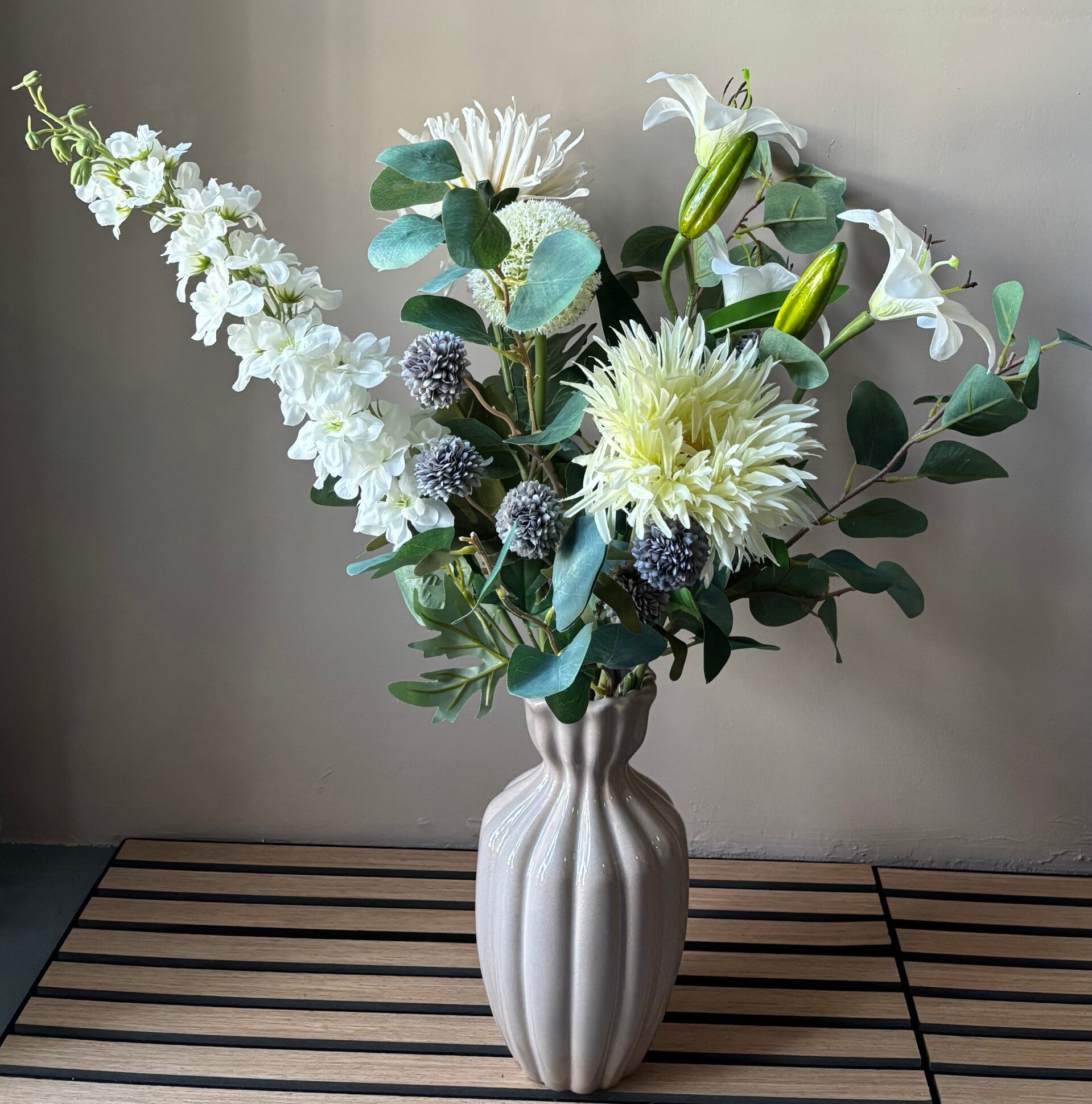 Boeket: Soft White Bloom