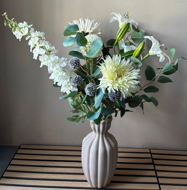 Boeket: Soft White Bloom