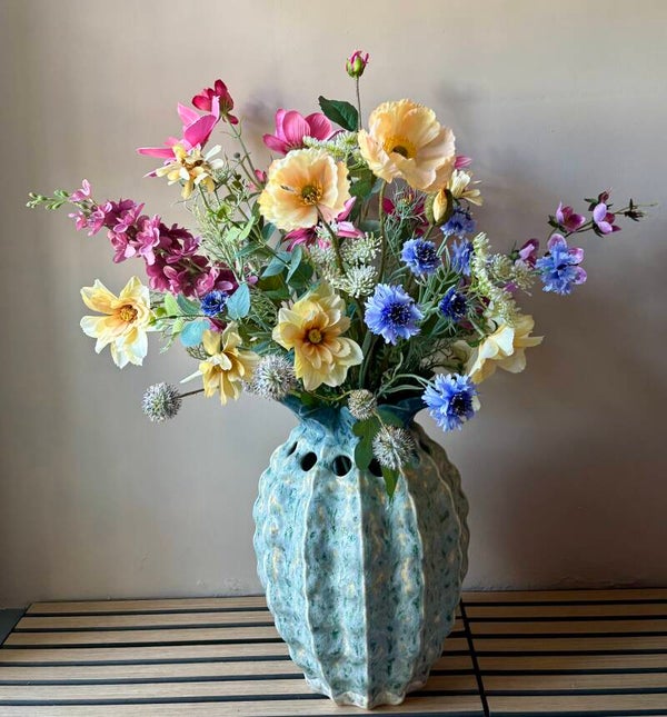 Boeket: Tropical Pastel Bloom