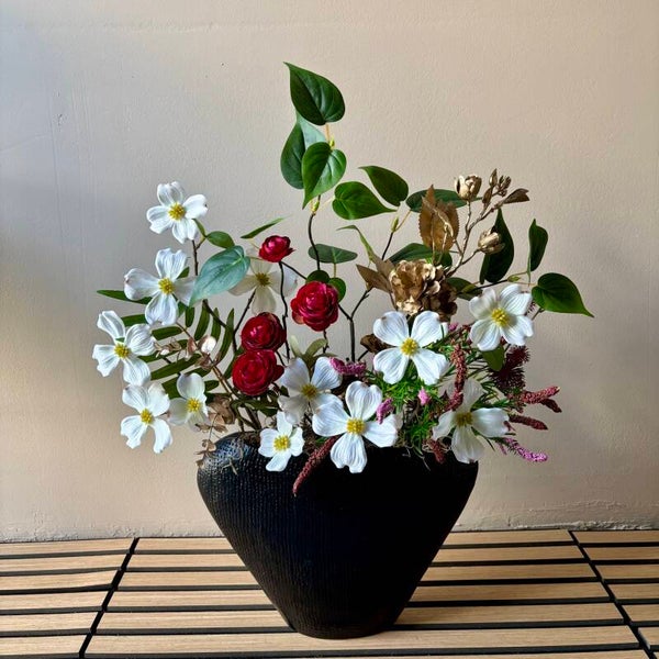 Zijden Boeket Midnight Blossom in Light & Living MAYORO Vaas