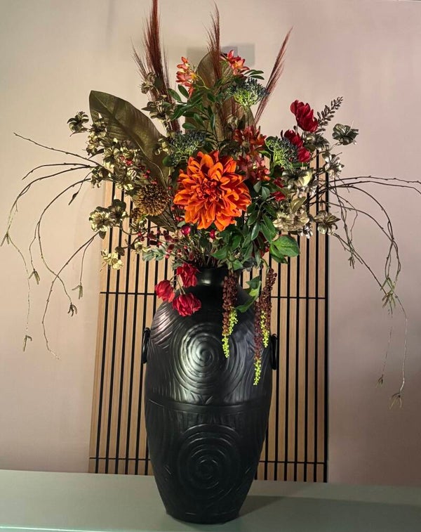 Autumn Royale XL – Luxe zijden boeket in zwarte design vaas