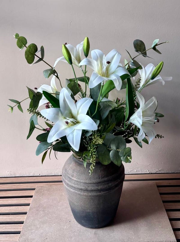 Pure Elegance Comoleet Lelie Arrangement