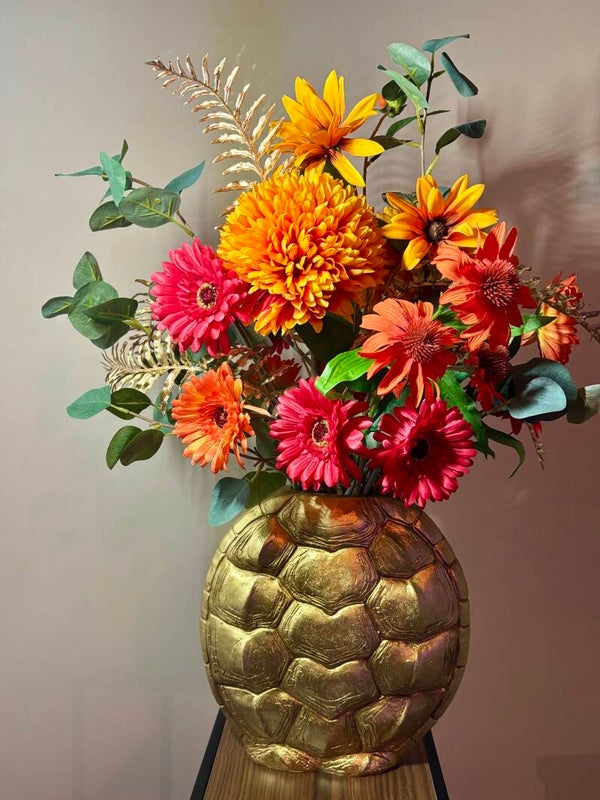 Boeket: Amber Flame eyecatcher in turtle vaas