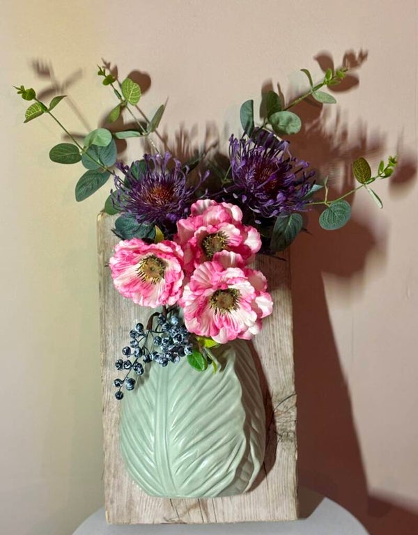 Wall of Charm | steigerhouten wandbord met halve vaas en bloemen | Mix Flowers