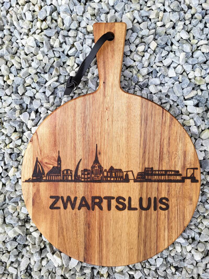 Skyline Zwartsluis op Acacia borrelplank