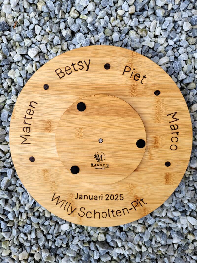 Draaiplateau houtgebrand voor Willy van ET Karkien Blesdieke.