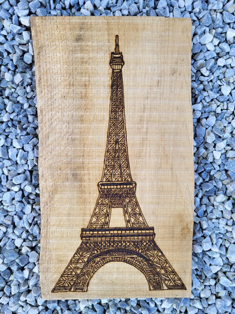 Eiffeltoren op eikenhout houtgebrand