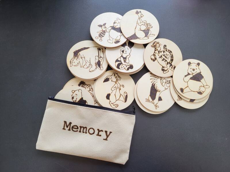 Memory spel met Winny the Pooh afbeeldingen houtgebrand