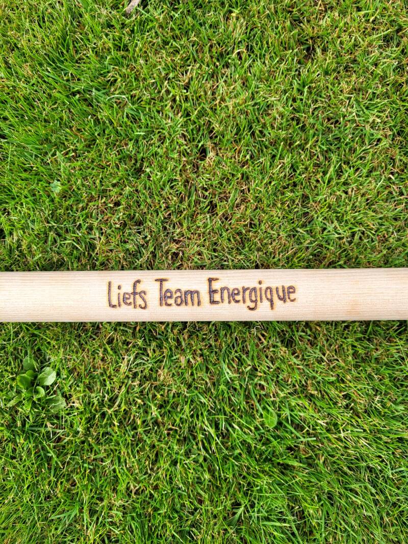 Mestschep met uitspraak: Liefs Team Energique erop houtgebrand