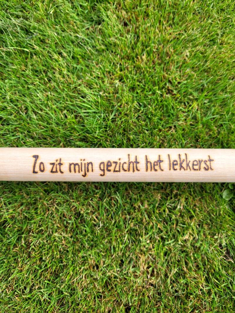 Mestschep met uitspraak: Zo zit mijn gezicht het lekkerst erop houtgebrand