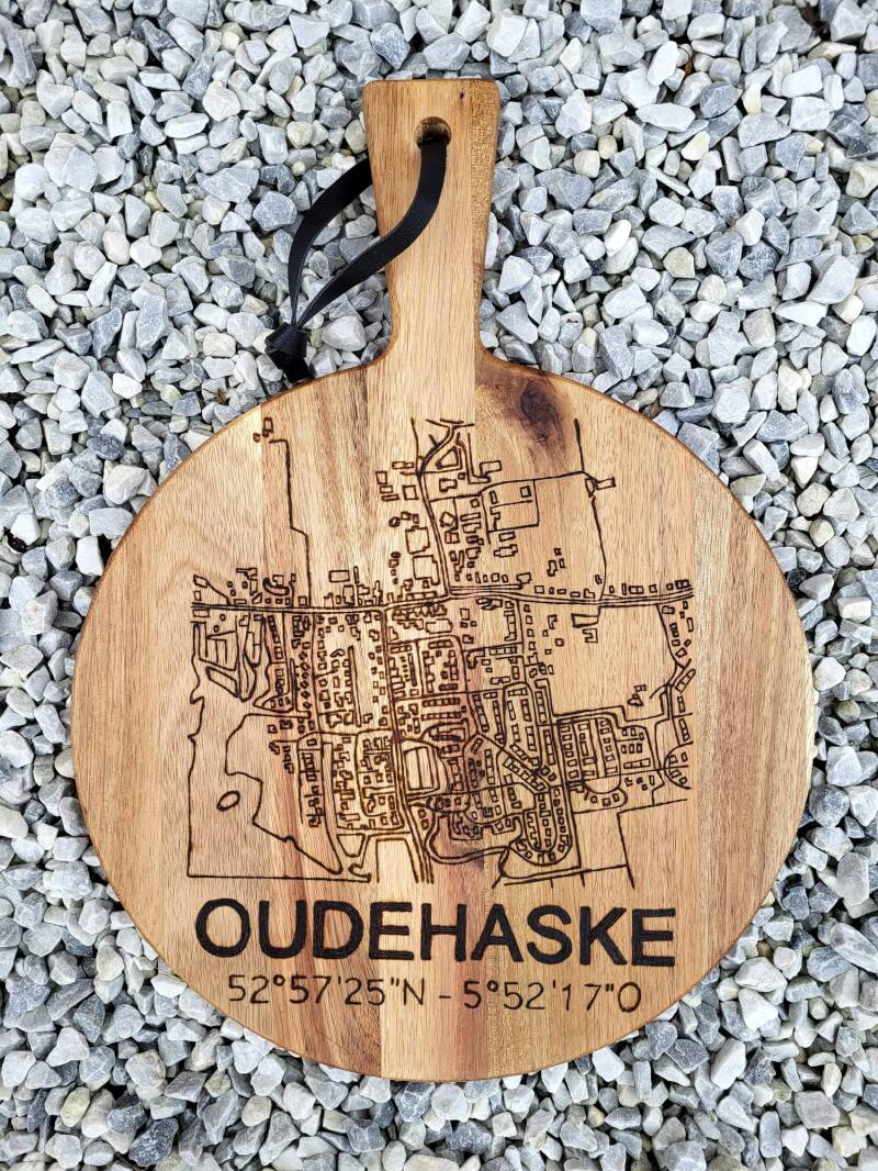 Acacia plank met plattegrond Oudehaske houtgebrand