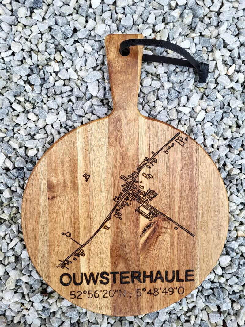 Acacia plank met plattegrond Ouwsterhaule houtgebrand