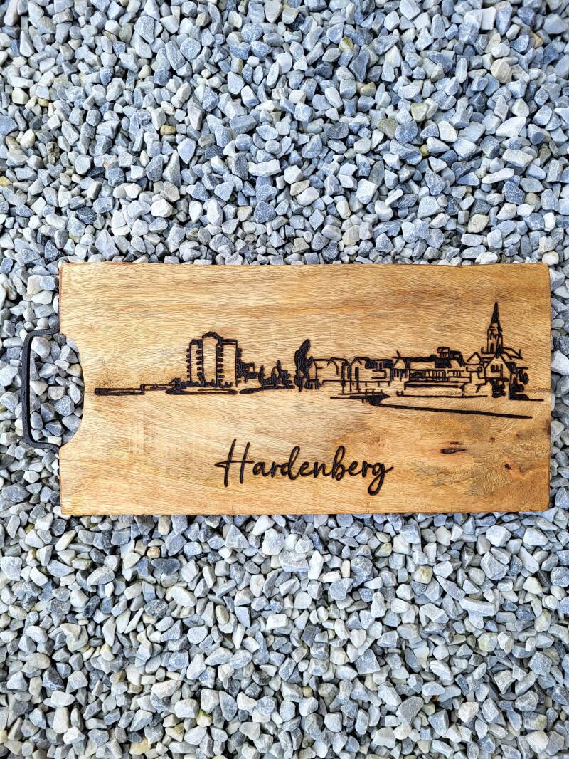 Mangohouten borrelplank met skyline Hardenberg