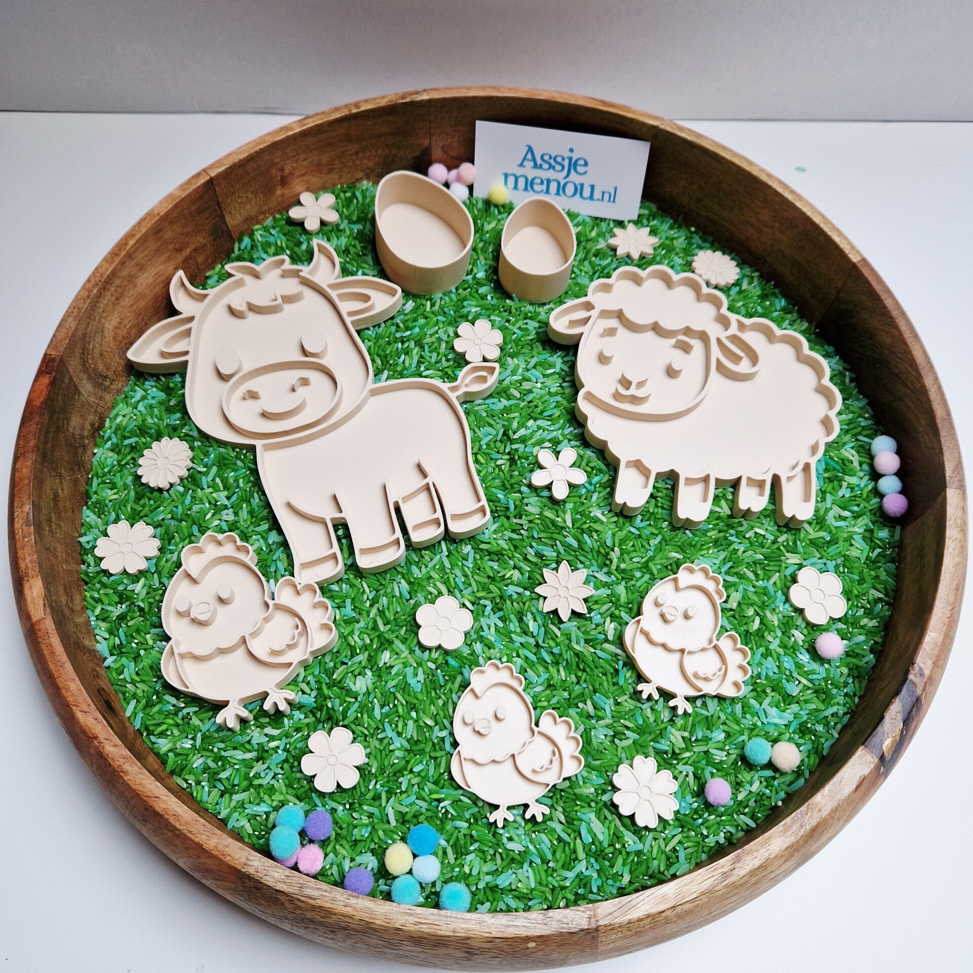 Boerderij vormen voor in de sensorische speelbak